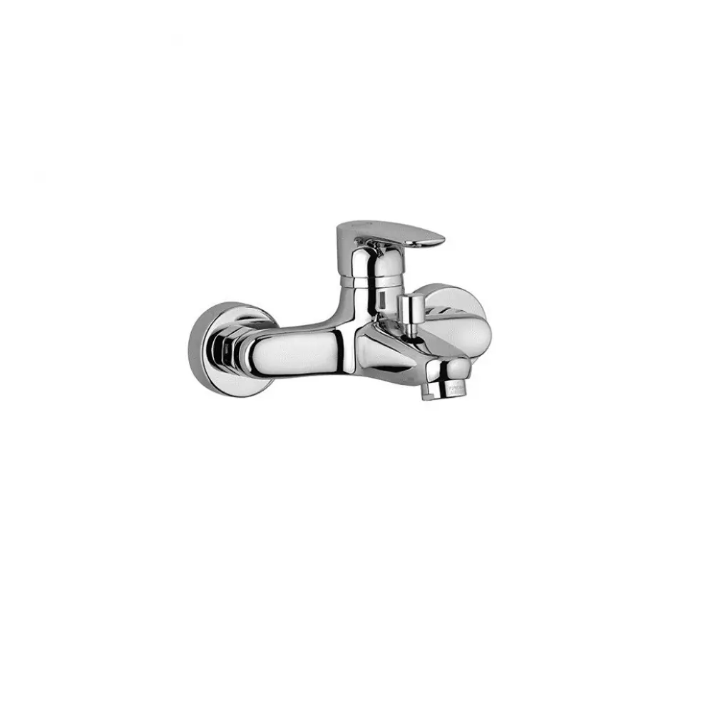 Фото Смеситель для ванны Jacuzzi rubinetteria 0LB00011JA00 однорычажный с душевой лейкой цвет хром Фото Смеситель для ванны Jacuzzi rubinetteria 0LB00011JA00 однорычажный с душевой лейкой цвет хром