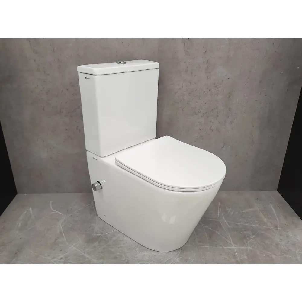 Фото 3 Унитаз-компакт Bloomix S-Line 5014 SB горизонтальный выпуск двойной слив Фото 3 Унитаз-компакт Bloomix S-Line 5014 SB горизонтальный выпуск двойной слив