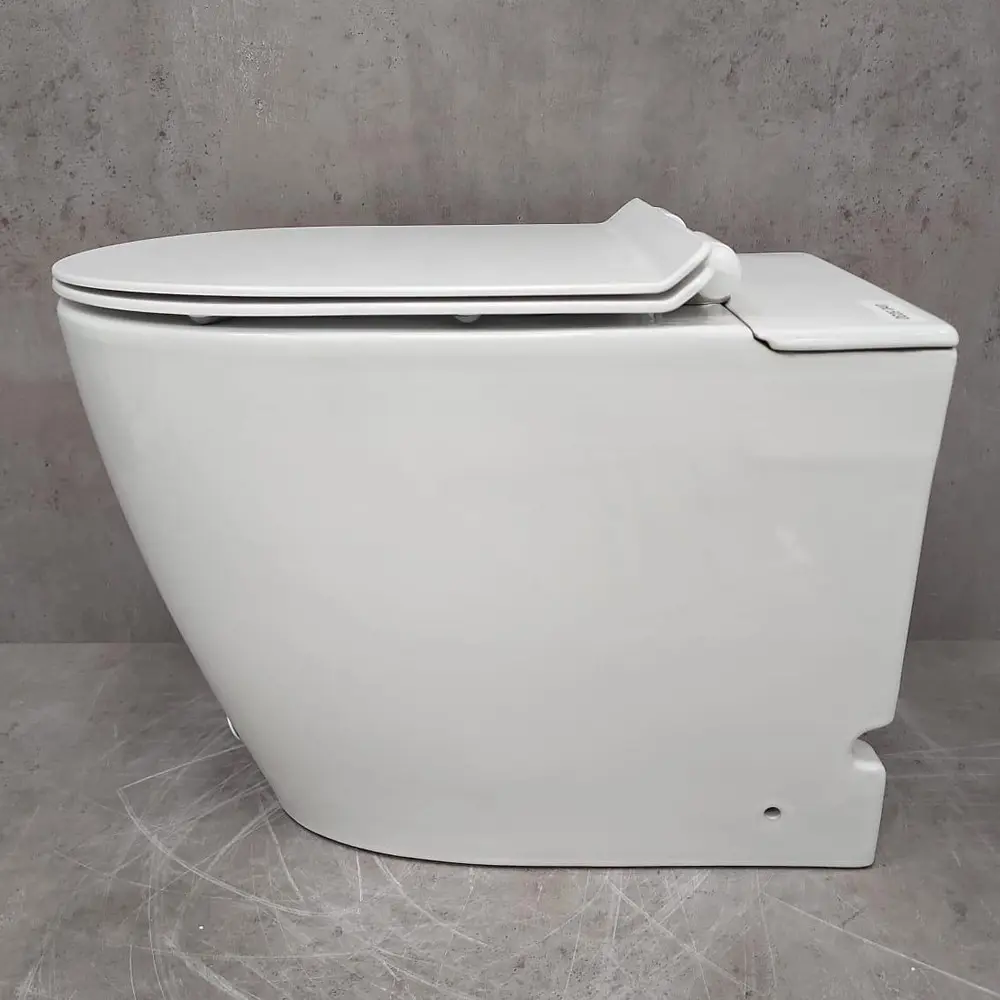 Фото 6 Унитаз подвесной Bloomix Unit 5030 безободковый с сиденьем микролифт Фото 6 Унитаз подвесной Bloomix Unit 5030 безободковый с сиденьем микролифт