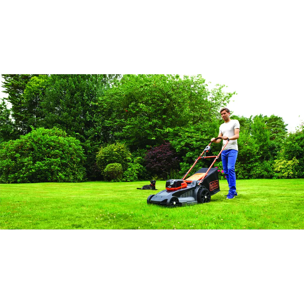 Фото Газонокосилка аккумуляторная Black+Decker CLM5448PC2 54 В 48 см АКБ и ЗУ в комплекте Фото Газонокосилка аккумуляторная Black+Decker CLM5448PC2 54 В 48 см АКБ и ЗУ в комплекте