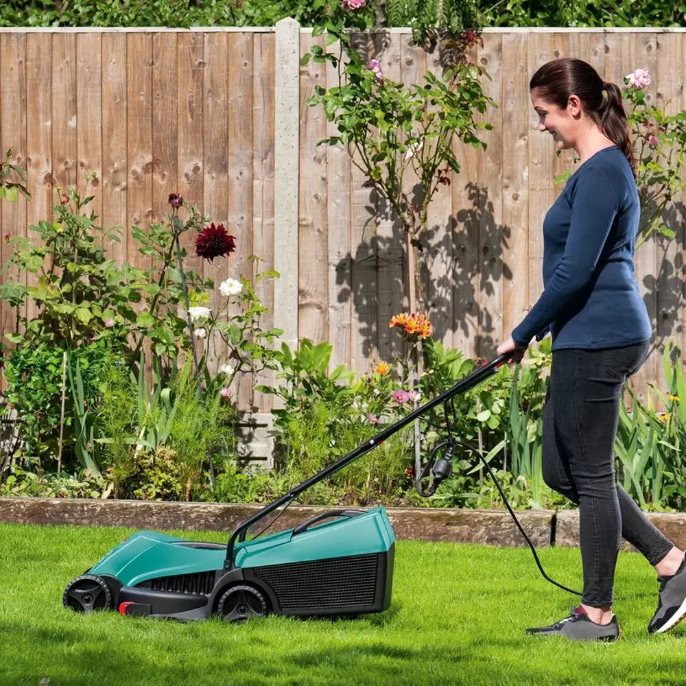Фото 6 Газонокосилка электрическая Bosch Rotak 320 er 1200 Вт 32 см Фото 6 Газонокосилка электрическая Bosch Rotak 320 er 1200 Вт 32 см
