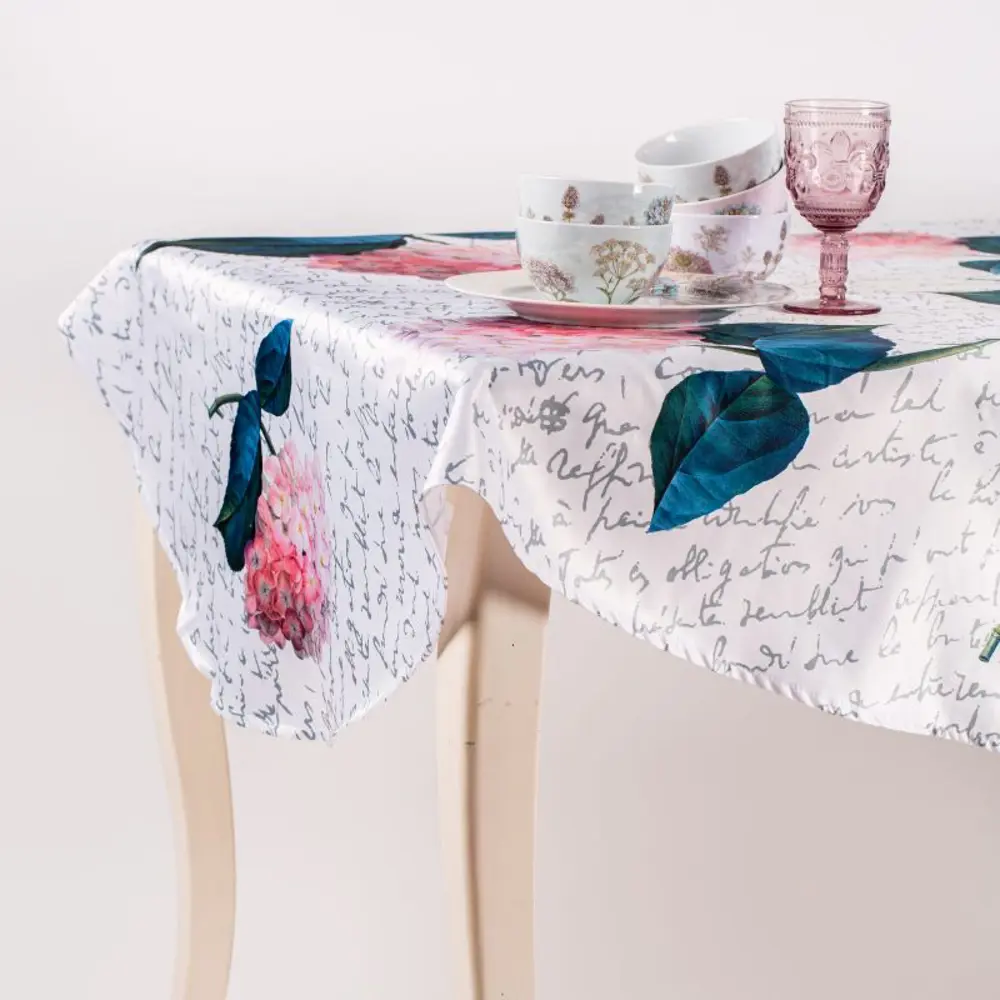 Фото Скатерть Myatashop овальная Гортензия на фоне текста 155x190 см