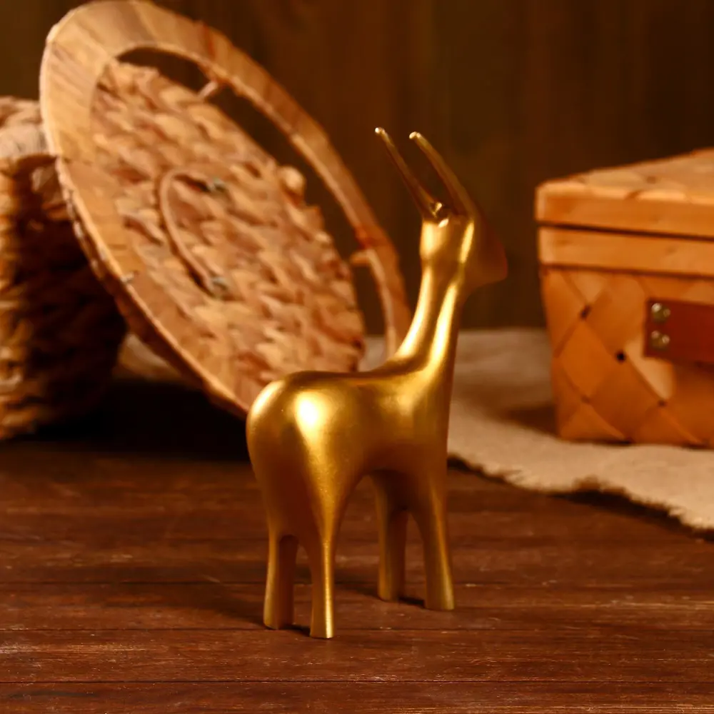 Фото 2 Фигурка сувенирная Simaland Антилопа 15.2x5.1x22.2 см (латунное покрытие) Фото 2 Фигурка сувенирная Simaland Антилопа 15.2x5.1x22.2 см (латунное покрытие)