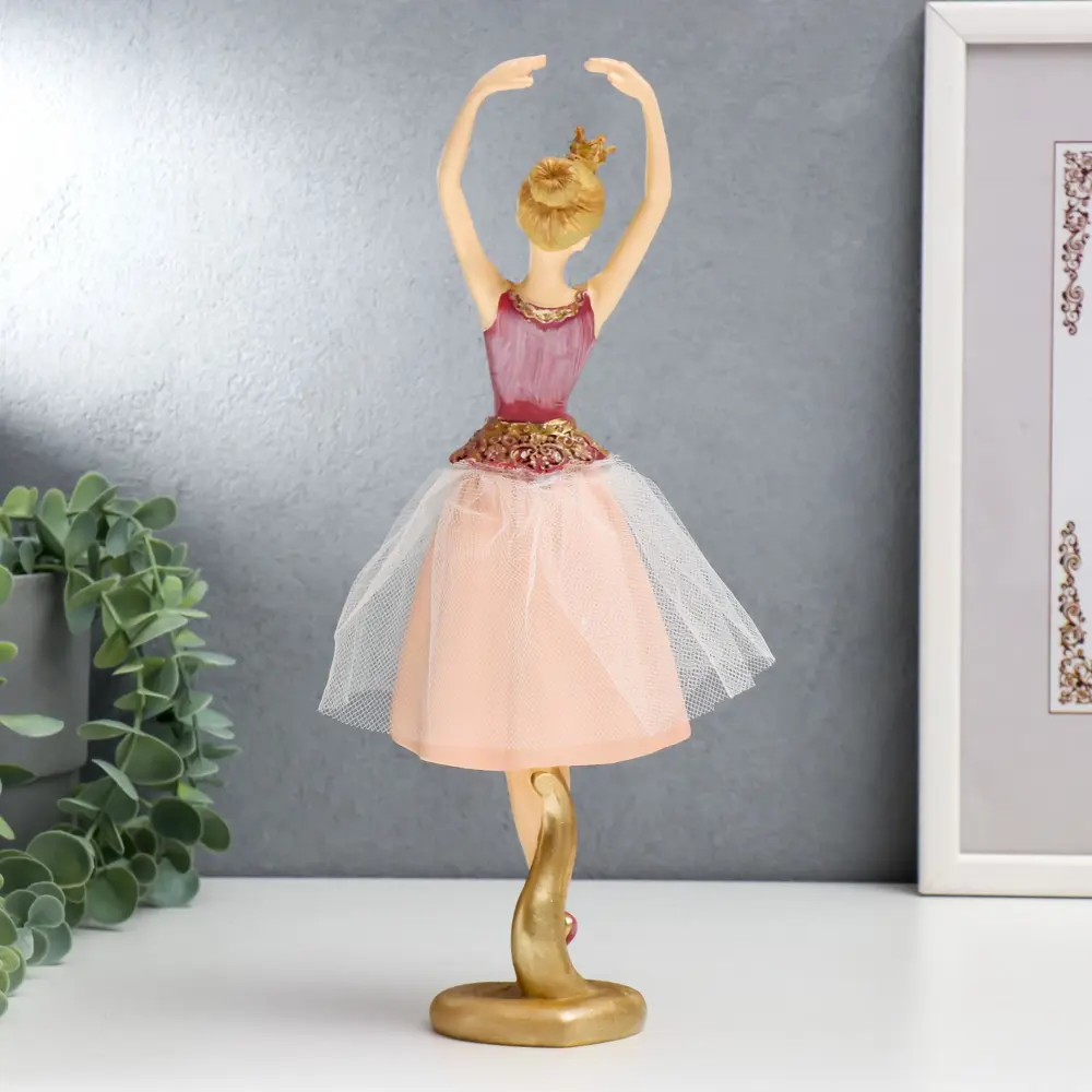 Фото 2 Фигурка сувенирная Simaland "Балерина в короне в розовой пачке с золотом" 30.5x8x9 см Фото 2 Фигурка сувенирная Simaland "Балерина в короне в розовой пачке с золотом" 30.5x8x9 см