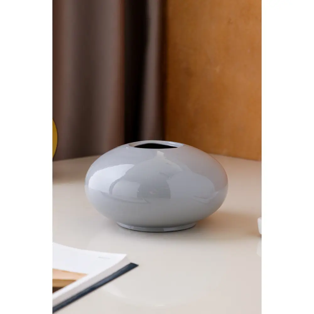 Фото 2 Ваза керамическая "Пайетка" серая, 10 см, настольная Фото 2 Ваза керамическая "Пайетка" серая, 10 см, настольная