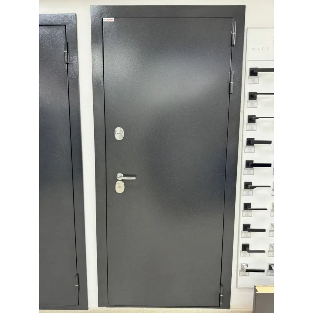 Фото 2 Входная дверь Buldoors Buldoors Termo левый 205x96см цвет букле черный/бетон снежный Фото 2 Входная дверь Buldoors Buldoors Termo левый 205x96см цвет букле черный/бетон снежный