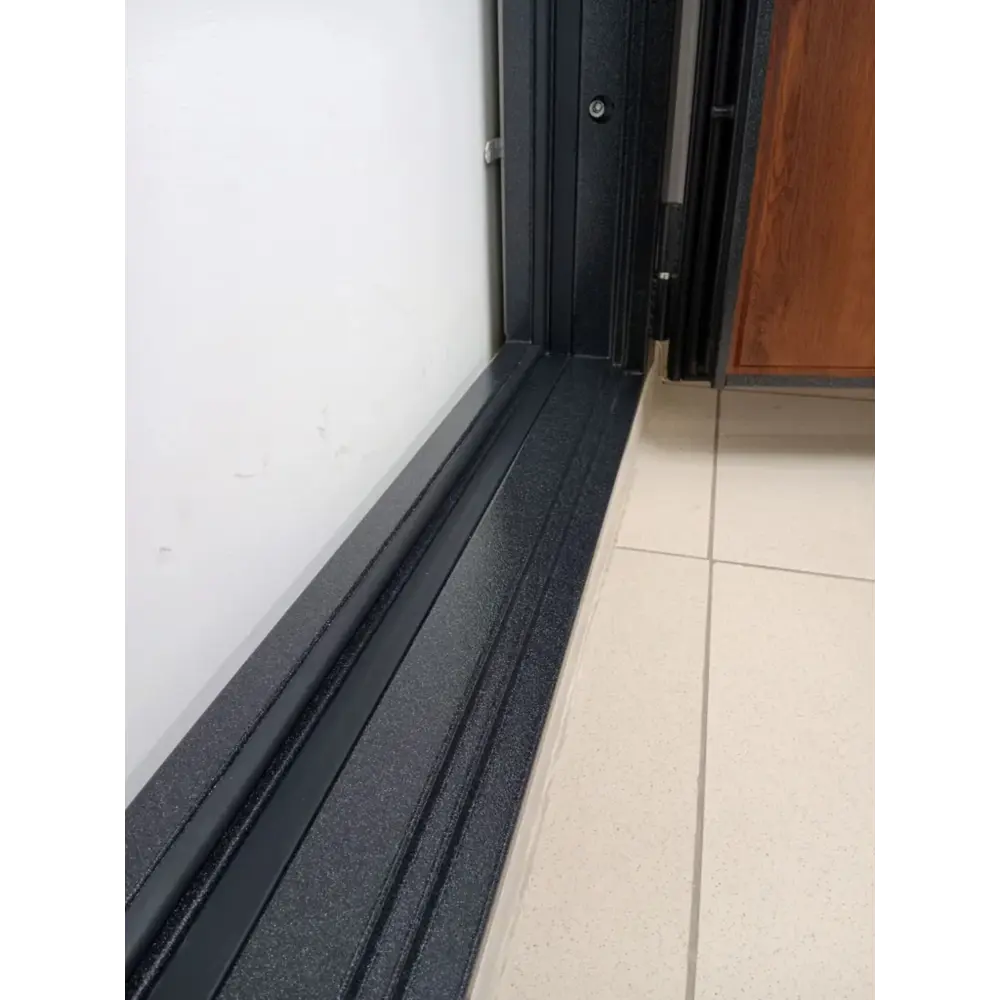 Фото 16 Входная дверь Buldoors Buldoors Termo левый 205x86см цвет букле черный штамп/орех грецкий Фото 16 Входная дверь Buldoors Buldoors Termo левый 205x86см цвет букле черный штамп/орех грецкий