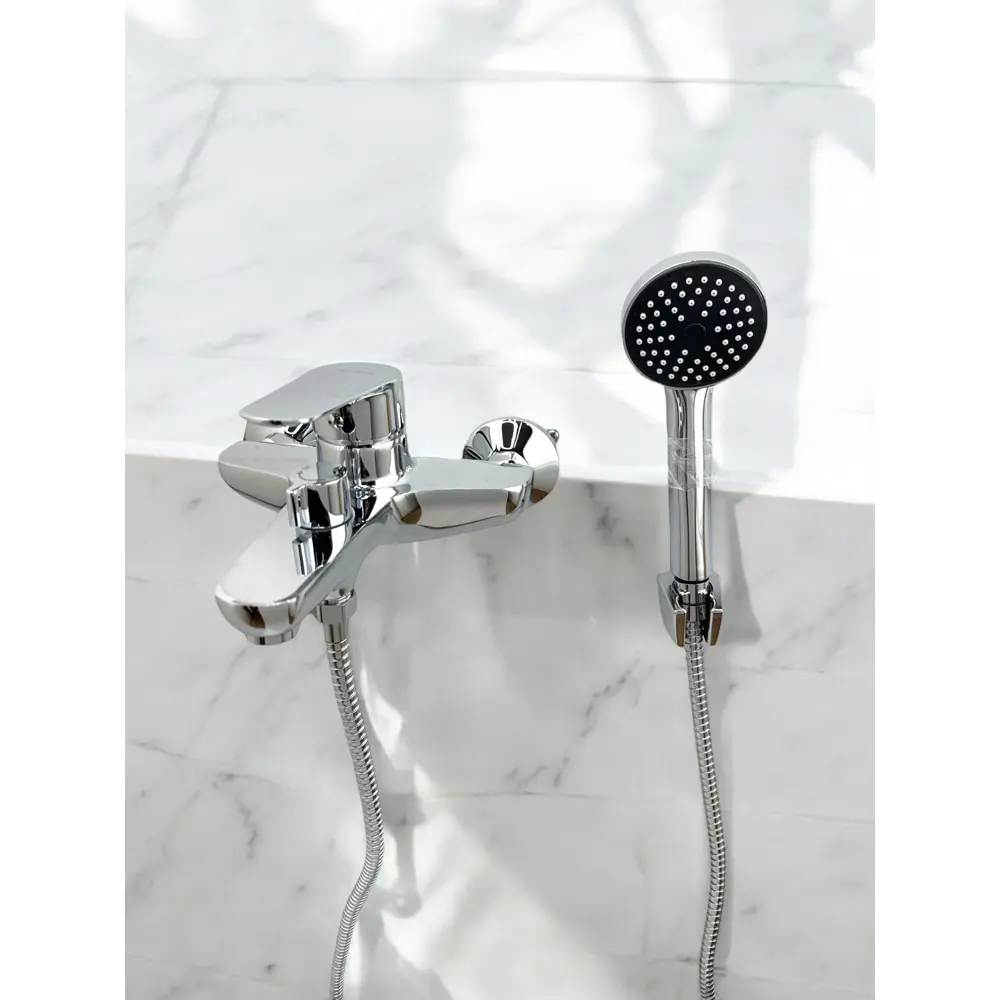 Фото 3 Смеситель для ванны Aloute A0802 однорычажный с душевой лейкой цвет серебристый