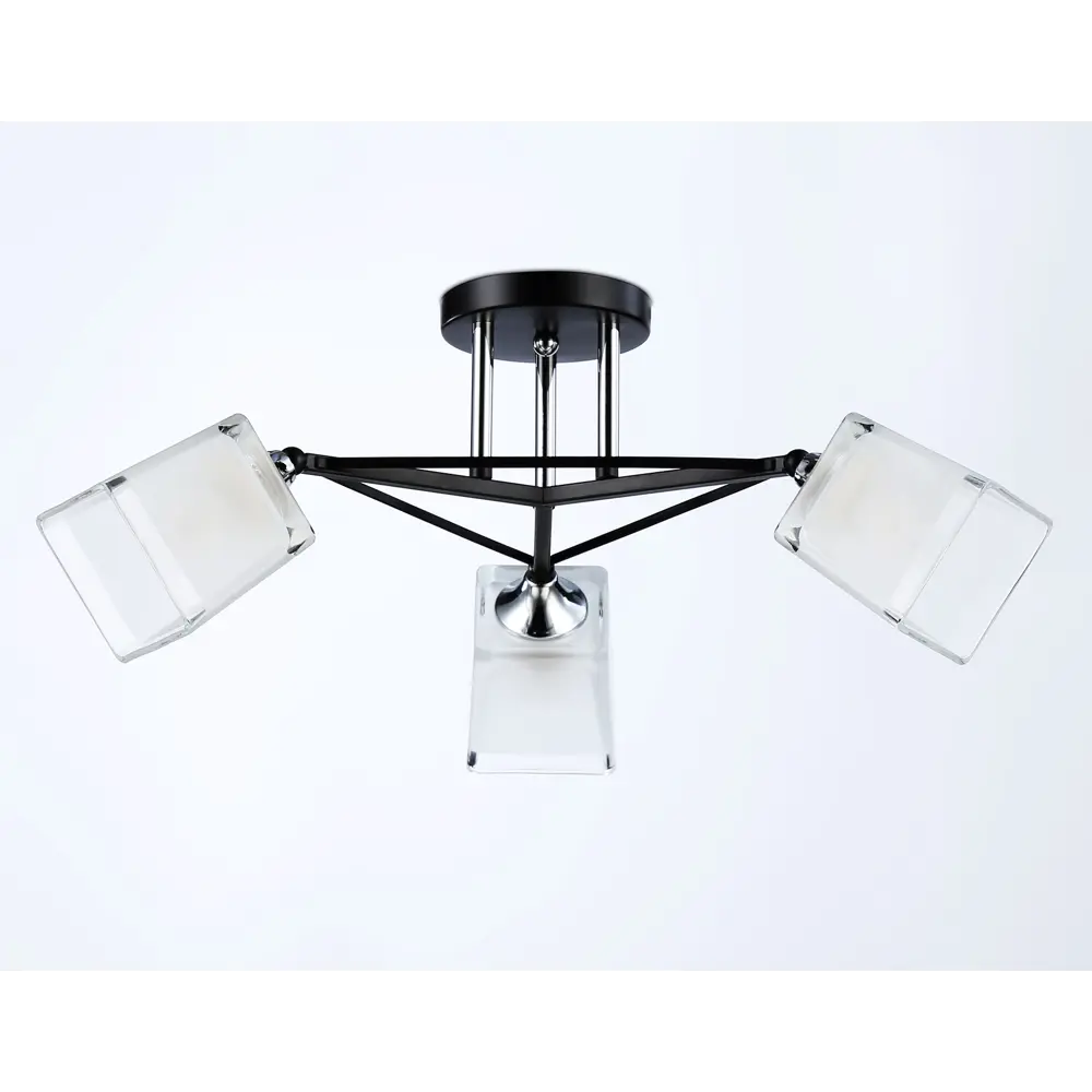 Фото 4 Светильник подвесной Ambrella Light Traditional Ambr_tr303072 3 лампы 8 м² цвет черный Фото 4 Светильник подвесной Ambrella Light Traditional Ambr_tr303072 3 лампы 8 м² цвет черный