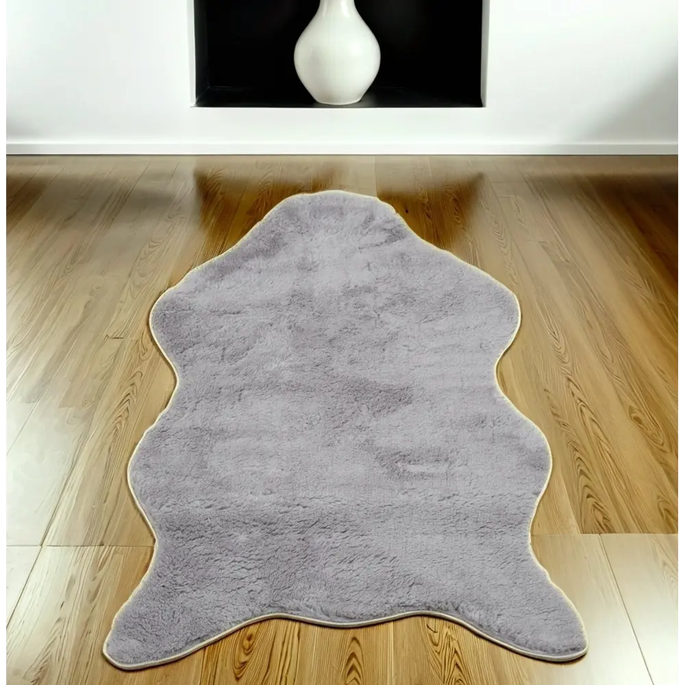 Фото Ковер Raschel carpet Chic шкура 1000A silver_5001 Шкура 60x100 см Полиэстер Фото Ковер Raschel carpet Chic шкура 1000A silver_5001 Шкура 60x100 см Полиэстер