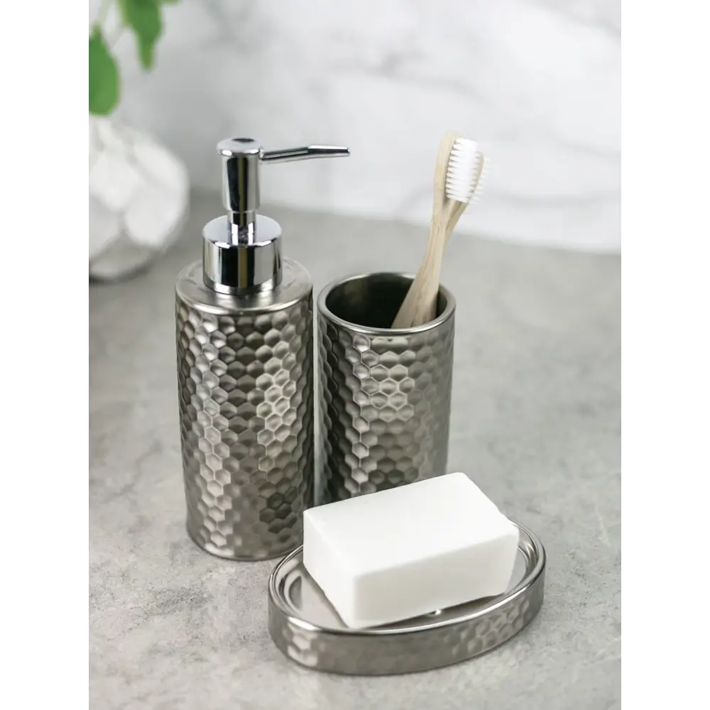 Фото 3 Комплект настольный Bath Plus Ferro SET3: дозатор для жидкого мыла, мыльница, стакан для зубных щеток Фото 3 Комплект настольный Bath Plus Ferro SET3: дозатор для жидкого мыла, мыльница, стакан для зубных щеток