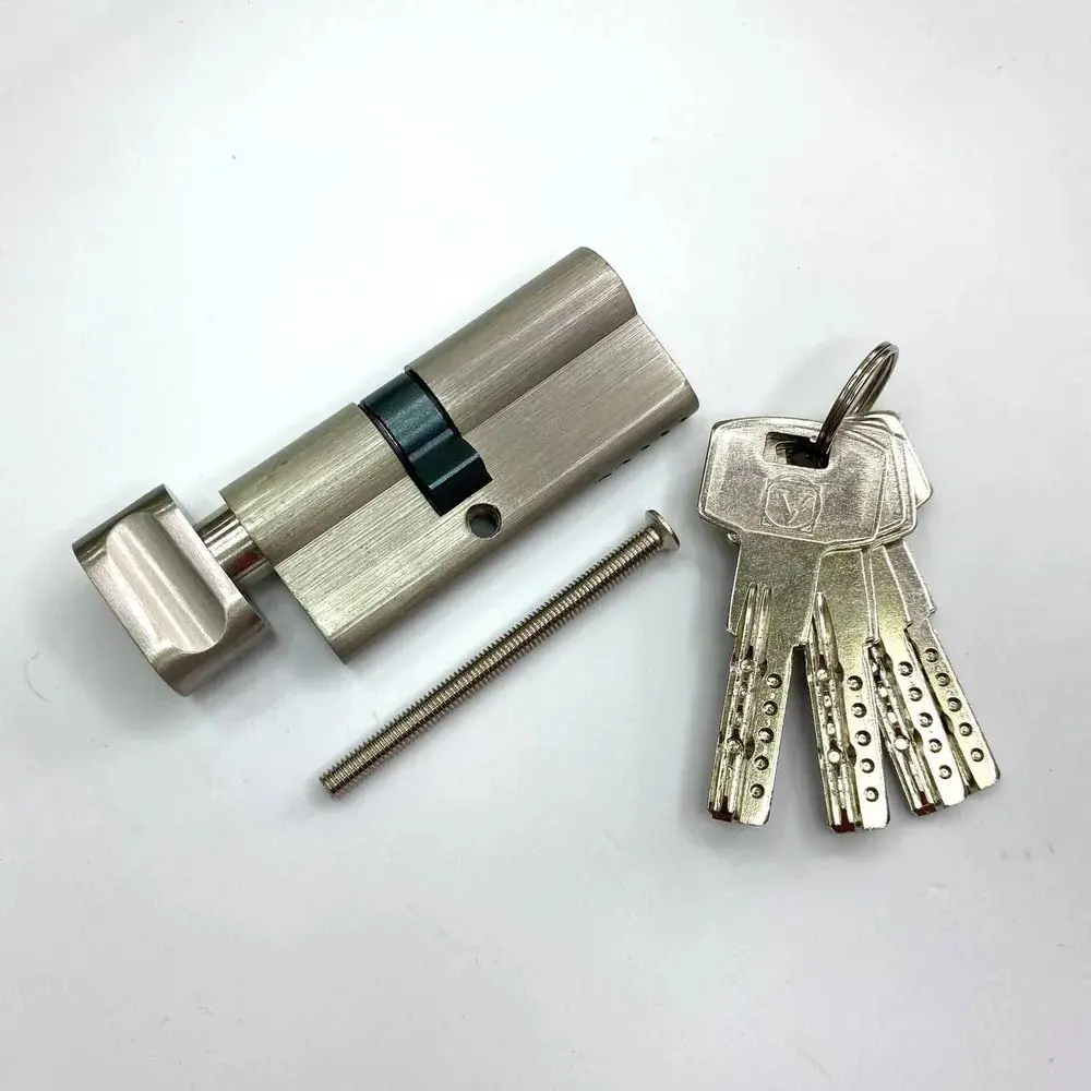 Фото 3 Ручка дверная Vettore R07.023+замок 410 Kevlar+накладка ET0701+ цилиндр ZN M70 35T35 сатин/хром Фото 3 Ручка дверная Vettore R07.023+замок 410 Kevlar+накладка ET0701+ цилиндр ZN M70 35T35 сатин/хром