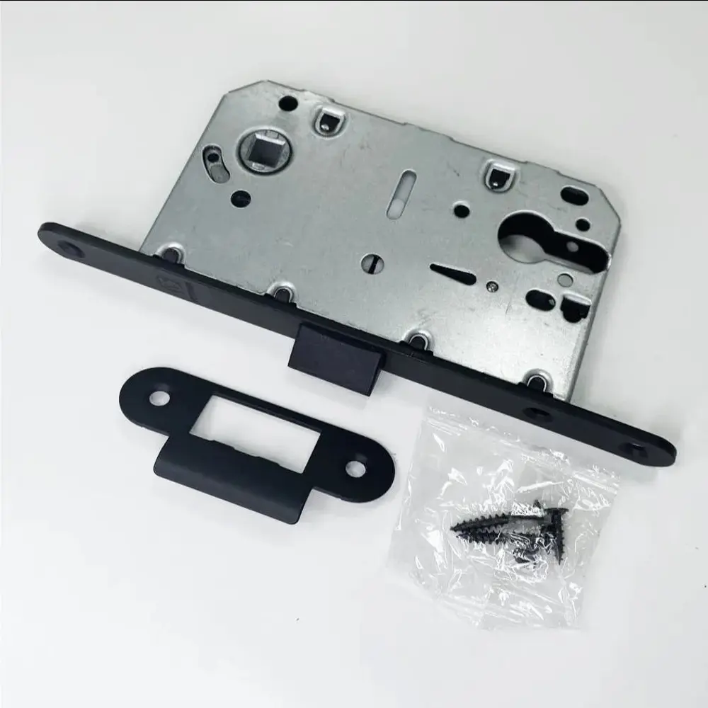 Фото 3 Ручка дверная VETTORE R06.148 MBP + замок WC 410c-s Magnet + ET 2101 + цилиндр ZN m60 (30Tх30) цвет черный матовый Фото 3 Ручка дверная VETTORE R06.148 MBP + замок WC 410c-s Magnet + ET 2101 + цилиндр ZN m60 (30Tх30) цвет черный матовый