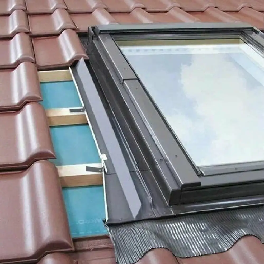 Фото 3 Оклад для мансардного окна AHRD Z A6 1180x780мм цвет серо-коричневый Фото 3 Оклад для мансардного окна AHRD Z A6 1180x780мм цвет серо-коричневый