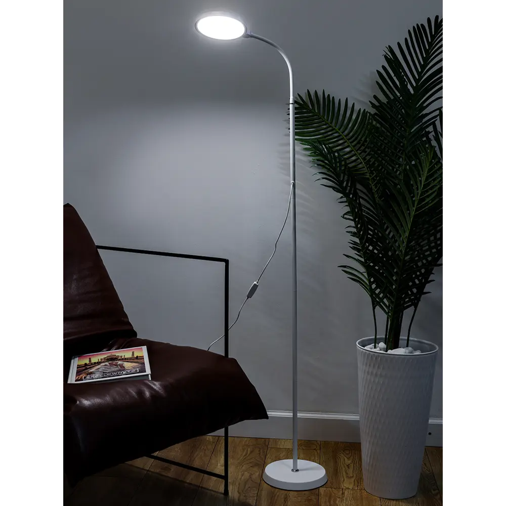 Фото 4 Торшер светодиодный Svih Th-0071dc-w нейтральный белый свет цвет белый Фото 4 Торшер светодиодный Svih Th-0071dc-w нейтральный белый свет цвет белый