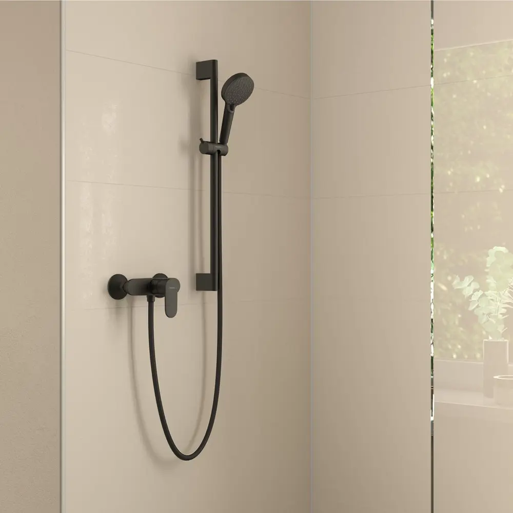 Фото 6 Смеситель для душа Hansgrohe 71640670 HG Vernis Blend, матовый черный Фото 6 Смеситель для душа Hansgrohe 71640670 HG Vernis Blend, матовый черный