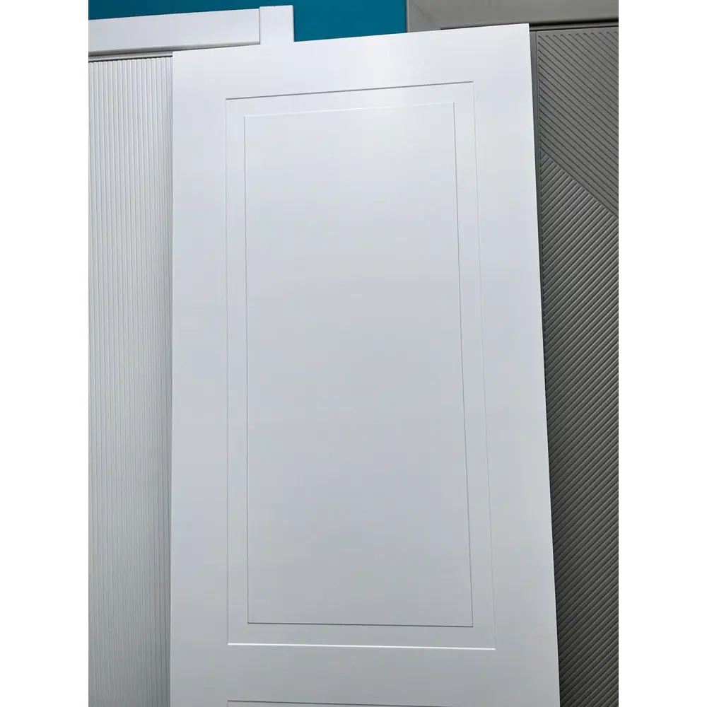 Фото 4 Комплект межкомнатной двери Wanmark Стефани-2 глухая 190x60см эмаль цвет белый с коробом и наличниками