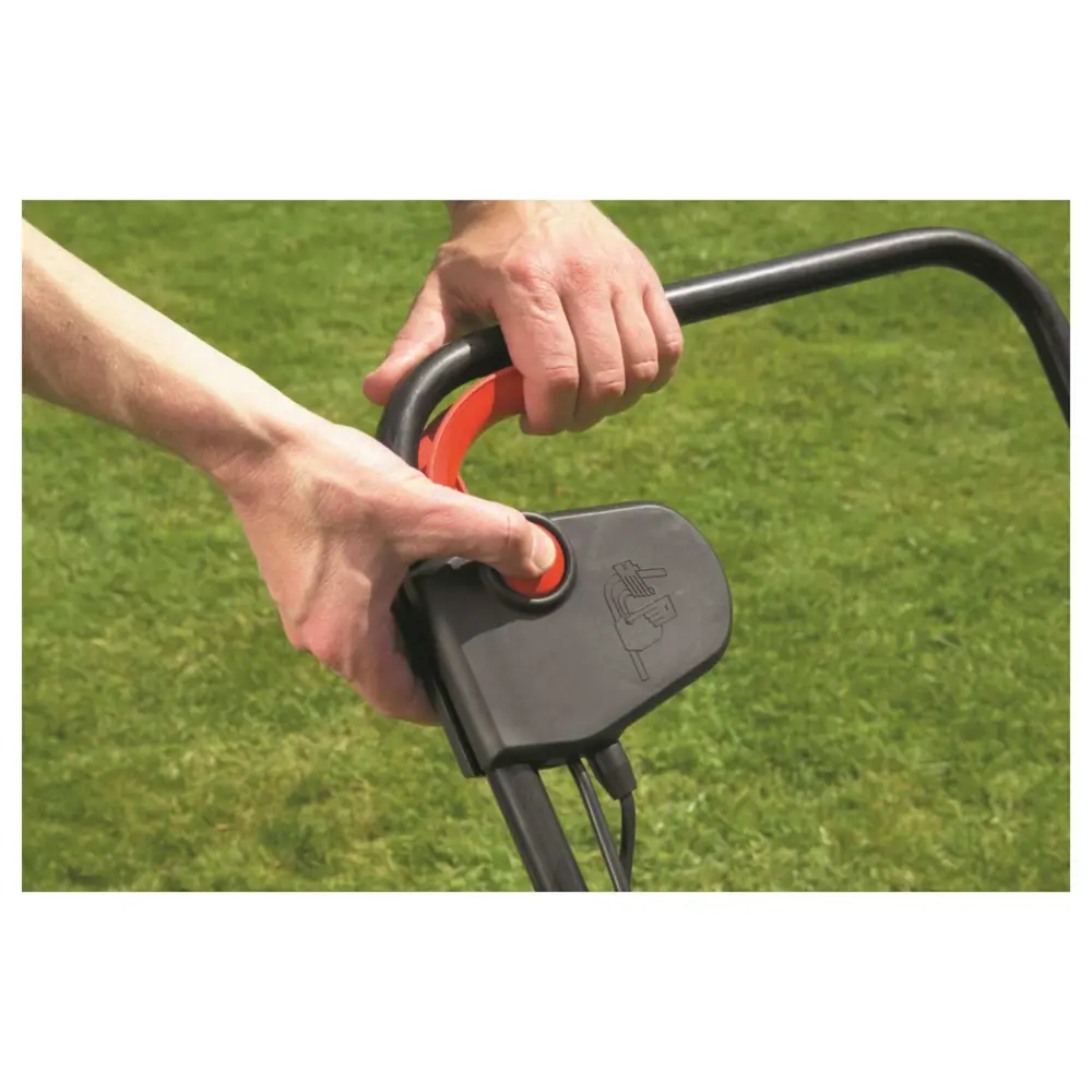 Фото 2 Скарификатор электрический Black + Decker GD300-QS 600 Вт Фото 2 Скарификатор электрический Black + Decker GD300-QS 600 Вт