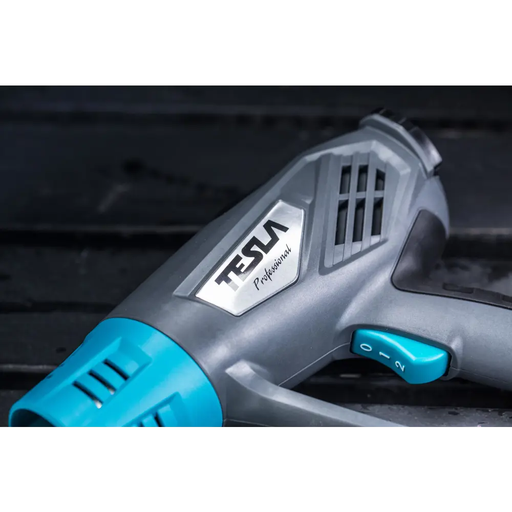 Фото 6 Фен технический Tesla TH2200LCD 2200Вт 50/50-600С 250-500л/мин кейс, насадки, тепл.защита Фото 6 Фен технический Tesla TH2200LCD 2200Вт 50/50-600С 250-500л/мин кейс, насадки, тепл.защита