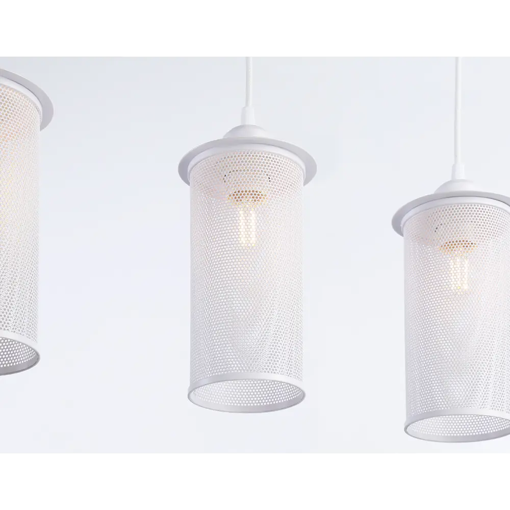 Фото 4 Светильник подвесной Ambrella Light Traditional Ambr_tr8163 3 лампы 10 м² цвет белый Фото 4 Светильник подвесной Ambrella Light Traditional Ambr_tr8163 3 лампы 10 м² цвет белый