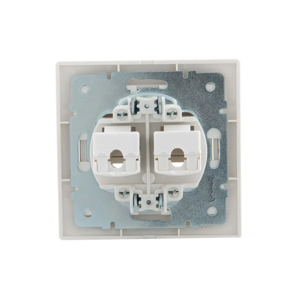 Фото 4 Розетка RJ45 встраиваемая Lezard MIRA 701-0202-141, цвет белый Фото 4 Розетка RJ45 встраиваемая Lezard MIRA 701-0202-141, цвет белый