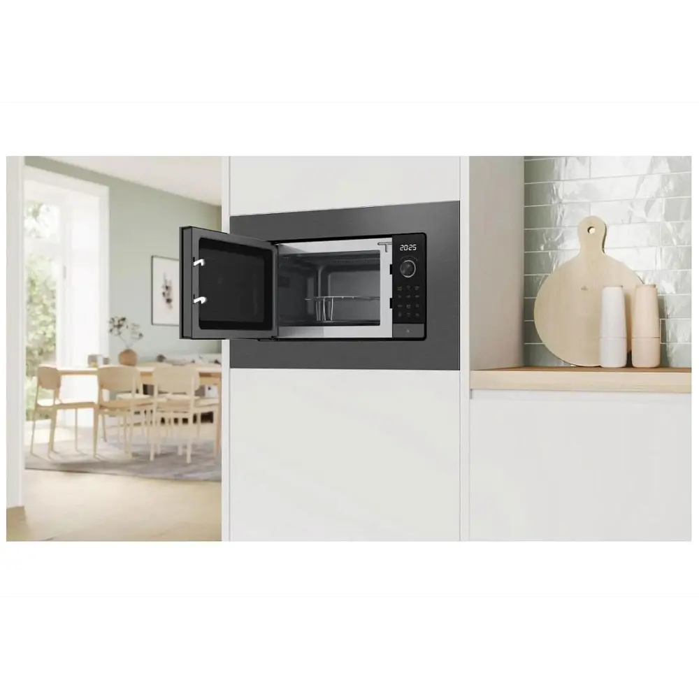 Фото 3 Встраиваемая микроволновая печь Bosch BEL623MD3 20 л 59.2x38.2x31.5 см цвет серый, черный Фото 3 Встраиваемая микроволновая печь Bosch BEL623MD3 20 л 59.2x38.2x31.5 см цвет серый, черный
