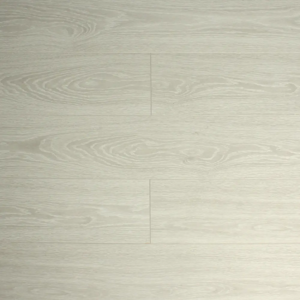 Фото Ламинат WoodStyle Zoom 4V Дуб Снежный Холм 32 класс толщина 8 мм с фаской 2.22 м², цена за упаковку Фото Ламинат WoodStyle Zoom 4V Дуб Снежный Холм 32 класс толщина 8 мм с фаской 2.22 м², цена за упаковку