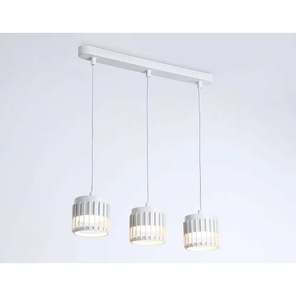 Фото 3 Светильник подвесной Ambrella Light Techno spot Ambr_tn71173 3 лампы 10.29 м² цвет белый/белый матовый Фото 3 Светильник подвесной Ambrella Light Techno spot Ambr_tn71173 3 лампы 10.29 м² цвет белый/белый матовый