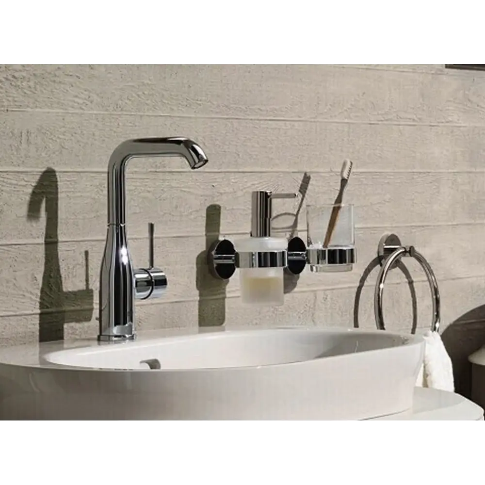 Фото 4 Смеситель для раковины Grohe Essence New 23462001 Фото 4 Смеситель для раковины Grohe Essence New 23462001