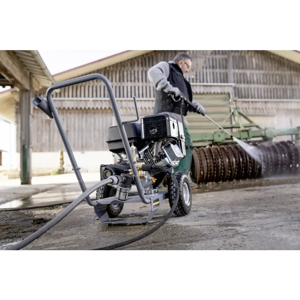 Фото 7 Мойка высокого давления бензиновая Karcher HD 7/20 G Classic, 250 бар, 700 л/ч Фото 7 Мойка высокого давления бензиновая Karcher HD 7/20 G Classic, 250 бар, 700 л/ч