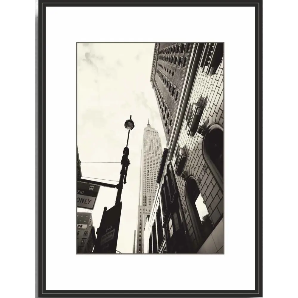 Фото Картина в раме Asplin.art Вид с улицы 40x30 см Фото Картина в раме Asplin.art Вид с улицы 40x30 см