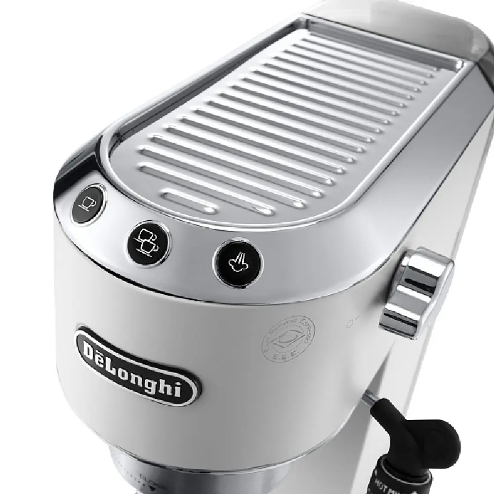 Фото 5 Рожковая кофеварка Delonghi Ec685.w цвет серебристый, белый Фото 5 Рожковая кофеварка Delonghi Ec685.w цвет серебристый, белый