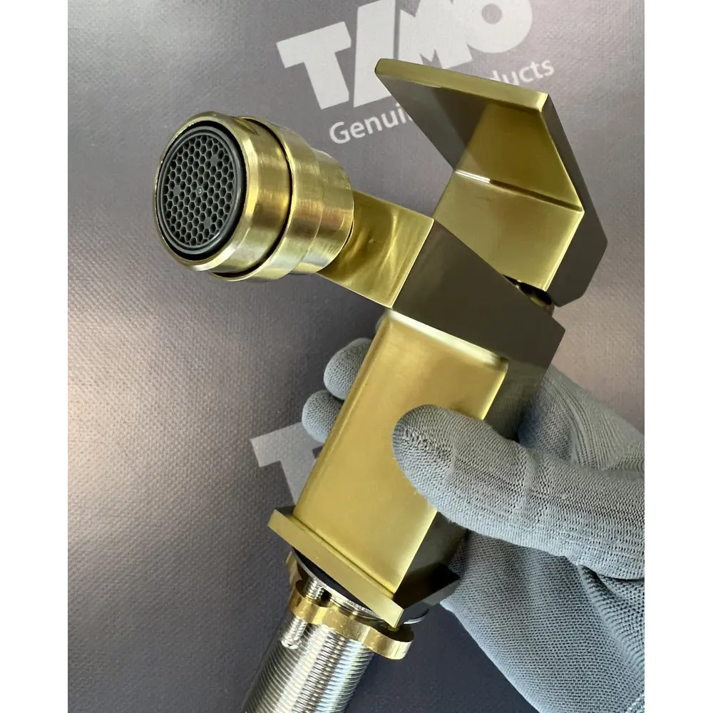 Фото 3 Смеситель для биде Timo 2062/17F цвет Матовое золото Фото 3 Смеситель для биде Timo 2062/17F цвет Матовое золото