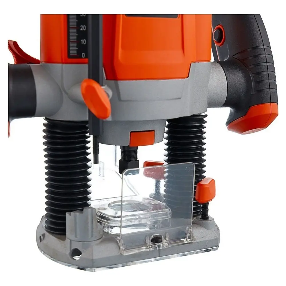Фото 8 Фрезер сетевой универсальный Black+Decker KW1200EKA, 1200 Вт Фото 8 Фрезер сетевой универсальный Black+Decker KW1200EKA, 1200 Вт