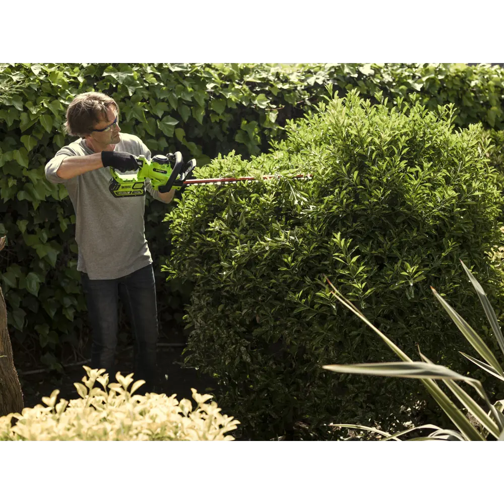 Фото 5 Кусторез аккумуляторный Greenworks 2200907 40 В 61 см Фото 5 Кусторез аккумуляторный Greenworks 2200907 40 В 61 см