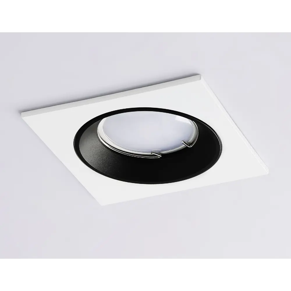 Фото 3 Светильник точечный встраиваемый Ambrella Light Standard tech A8925 под отверстие 80 мм GU5.3 цвет белый Фото 3 Светильник точечный встраиваемый Ambrella Light Standard tech A8925 под отверстие 80 мм GU5.3 цвет белый
