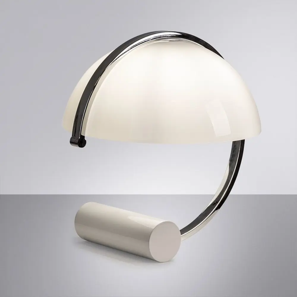 Фото 2 Настольная лампа Arte Lamp Brava Ar_a5056lt-1cc цвет серый/серебристый Фото 2 Настольная лампа Arte Lamp Brava Ar_a5056lt-1cc цвет серый/серебристый