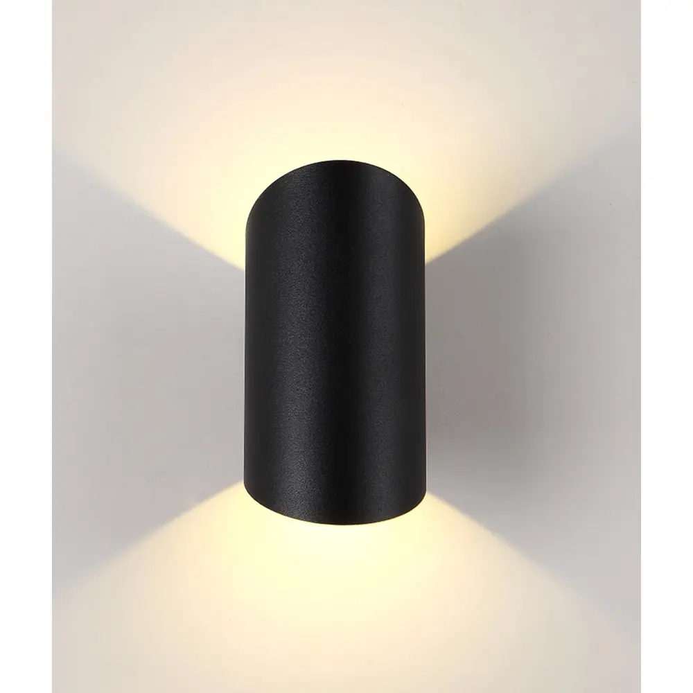 Фото 2 Настенный светильник светодиодный влагозащищенный Crystal Lux 472_1400 нейтральный белый свет цвет черный Фото 2 Настенный светильник светодиодный влагозащищенный Crystal Lux 472_1400 нейтральный белый свет цвет черный
