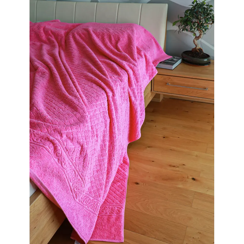 Фото 3 Покрывало Tm textile БК750-П1003_клетка 210x220 см махровая ткань цвет розовый Фото 3 Покрывало Tm textile БК750-П1003_клетка 210x220 см махровая ткань цвет розовый