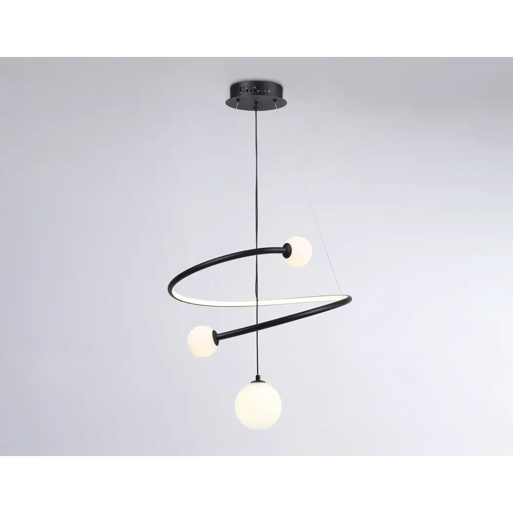 Фото 5 Светильник подвесной светодиодная Ambrella light Fl66303 с пультом управления 12 м² нейтральный белый свет цвет черный Фото 5 Светильник подвесной светодиодная Ambrella light Fl66303 с пультом управления 12 м² нейтральный белый свет цвет черный