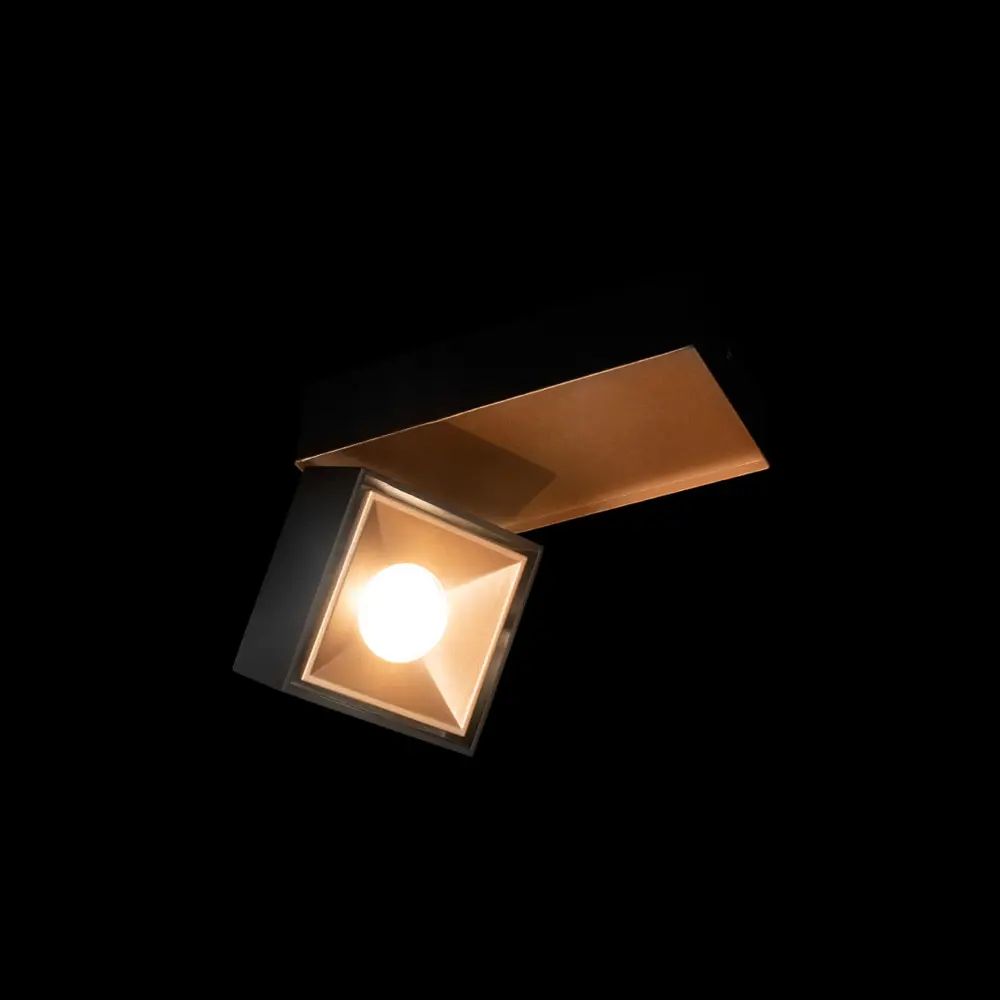 Фото 2 Светильник точечный накладной светодиодный Loft It Knof 10324-b gold black 12 Вт холодный белый (голубой) свет цвет золото черный Фото 2 Светильник точечный накладной светодиодный Loft It Knof 10324-b gold black 12 Вт холодный белый (голубой) свет цвет золото черный