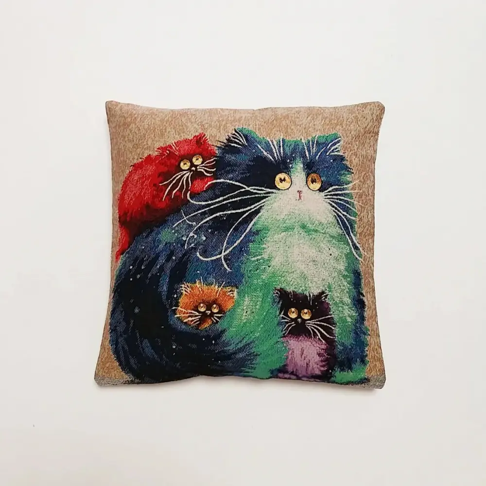 Фото Подушка декоративная Zaberite Коты семья 6092, 40x40 см Фото Подушка декоративная Zaberite Коты семья 6092, 40x40 см