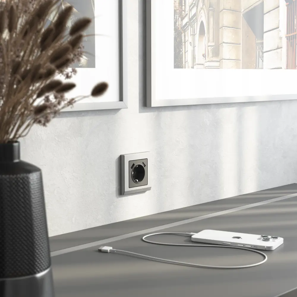 Фото 4 Накладка для розетки USB Werkel W1179564 цвет графит матовый 3 шт. Фото 4 Накладка для розетки USB Werkel W1179564 цвет графит матовый 3 шт.