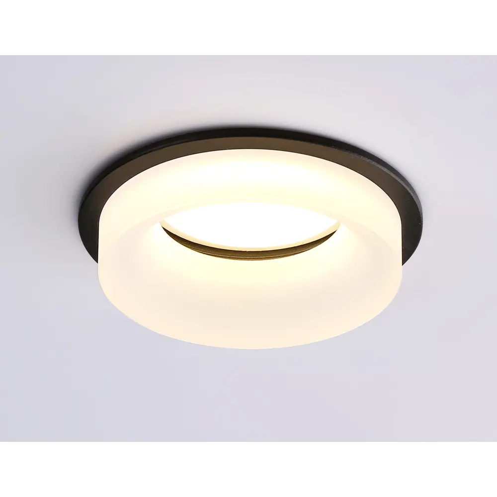Фото 3 Светильник точечный встраиваемый Ambrella light Techno spot Tn1303 под отверстие 60 мм GU5.3 цвет черный/белый матовый Фото 3 Светильник точечный встраиваемый Ambrella light Techno spot Tn1303 под отверстие 60 мм GU5.3 цвет черный/белый матовый