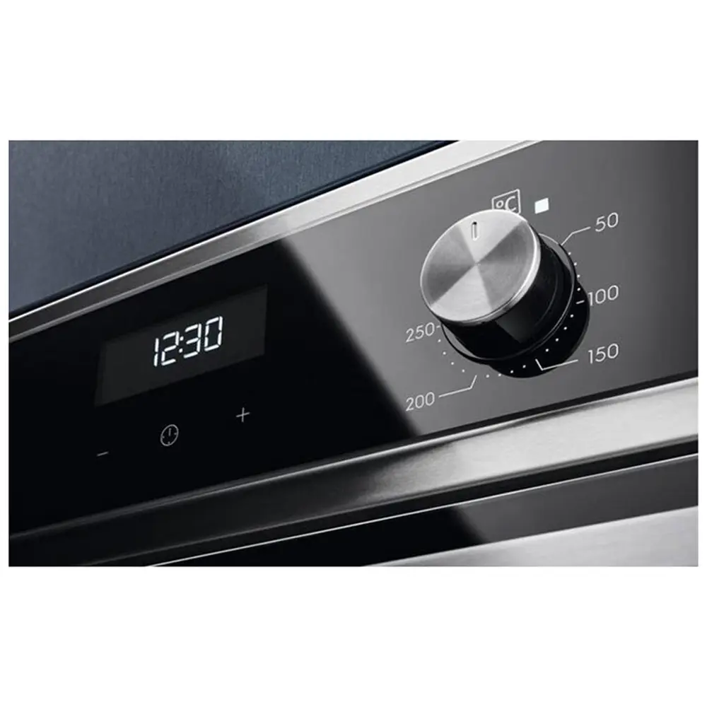 Фото 3 Встраиваемый духовой шкаф Electrolux Eof5C50Bx 59.40x58.90x56.10 см цвет черный Фото 3 Встраиваемый духовой шкаф Electrolux Eof5C50Bx 59.40x58.90x56.10 см цвет черный