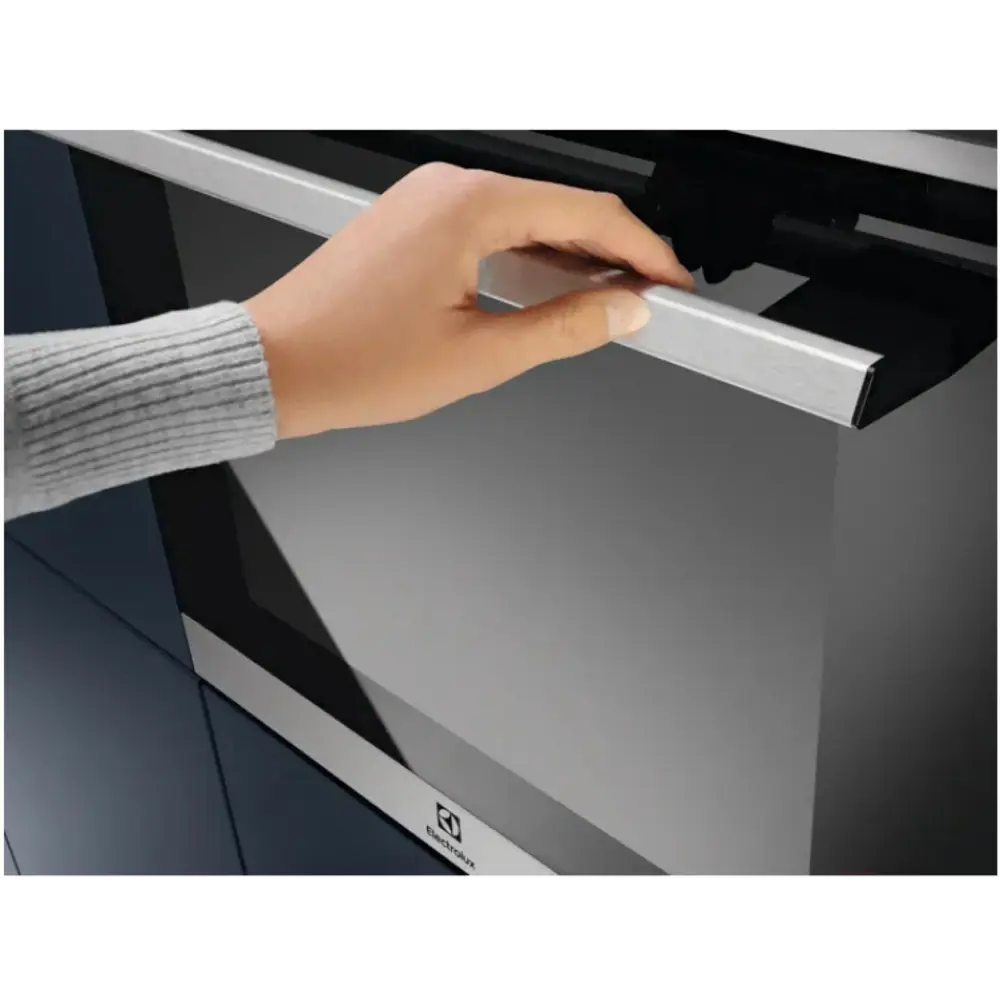 Фото 3 Встраиваемый духовой шкаф Electrolux EOE7P31X 59.5х58.9х56.9 см цвет черный Фото 3 Встраиваемый духовой шкаф Electrolux EOE7P31X 59.5х58.9х56.9 см цвет черный