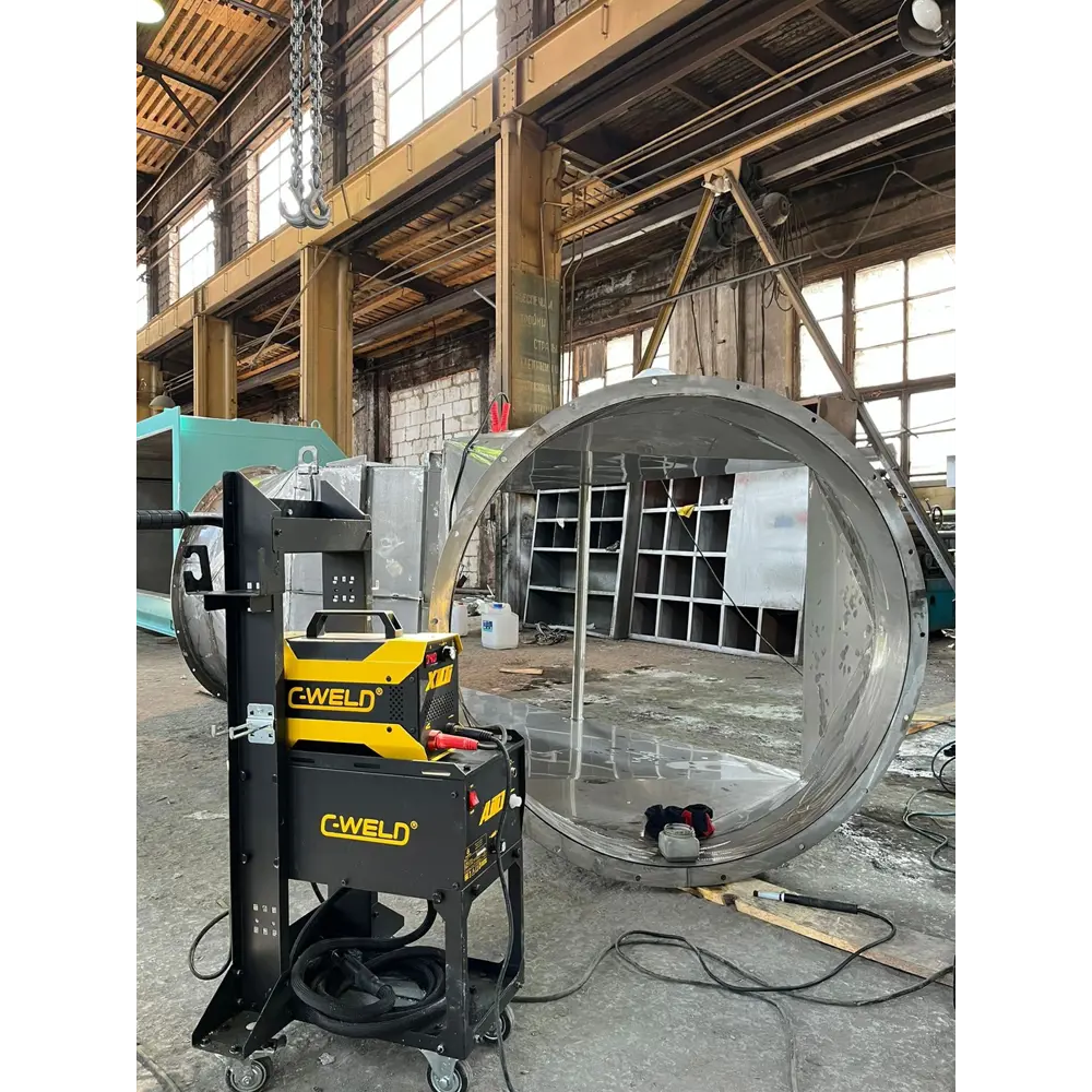 Фото 4 Аппарат для очистки и пассивации сварных швов C-Weld X10-i Фото 4 Аппарат для очистки и пассивации сварных швов C-Weld X10-i