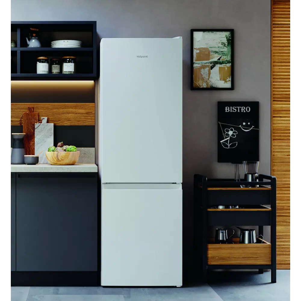 Фото 9 Холодильник Hotpoint HT 4180 W белый 60x185 см цвет белый Фото 9 Холодильник Hotpoint HT 4180 W белый 60x185 см цвет белый