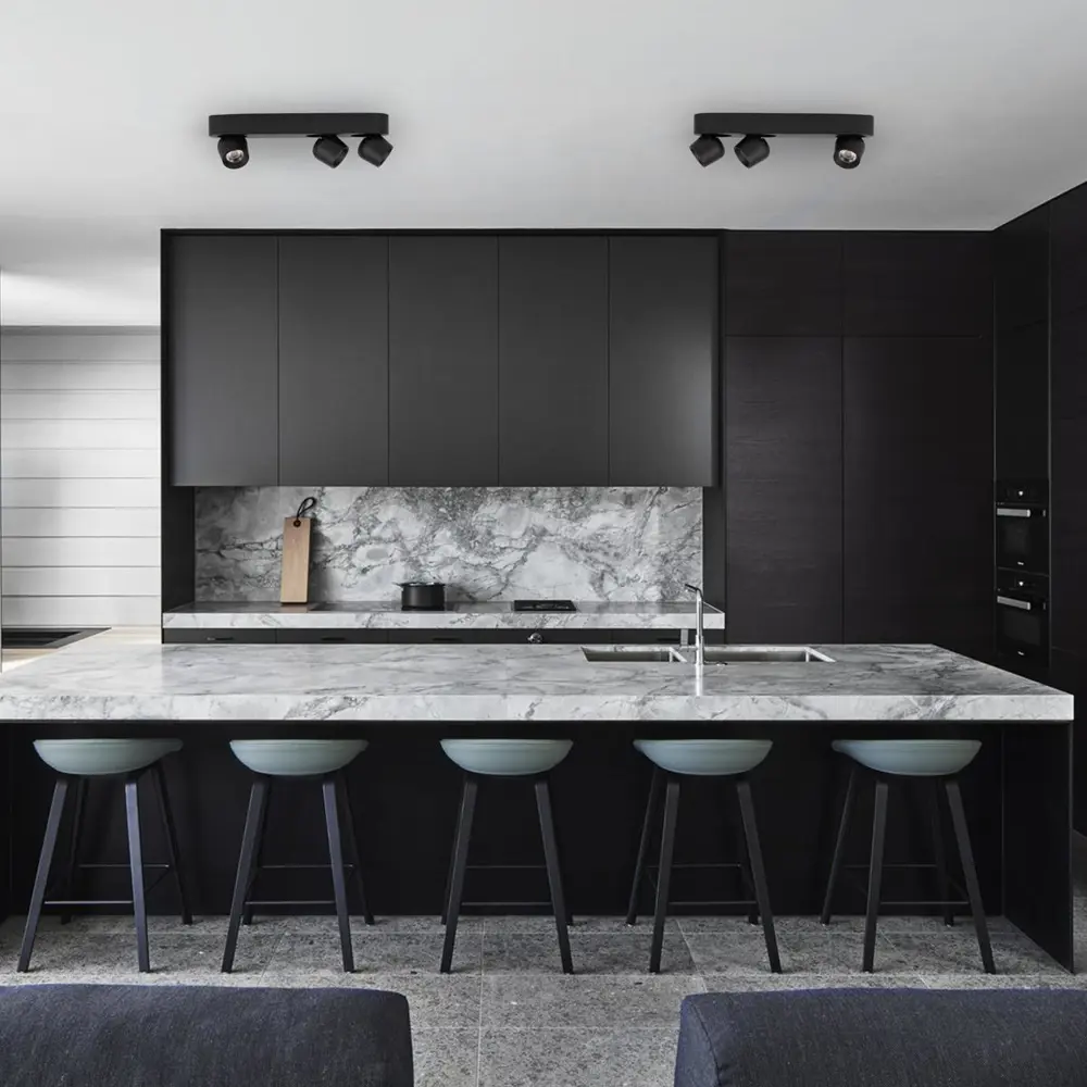 Фото 5 Светильник точечный накладной светодиодный Loft It Quiet 10320-3 white 21 Вт теплый белый (желтый) свет цвет белый Фото 5 Светильник точечный накладной светодиодный Loft It Quiet 10320-3 white 21 Вт теплый белый (желтый) свет цвет белый