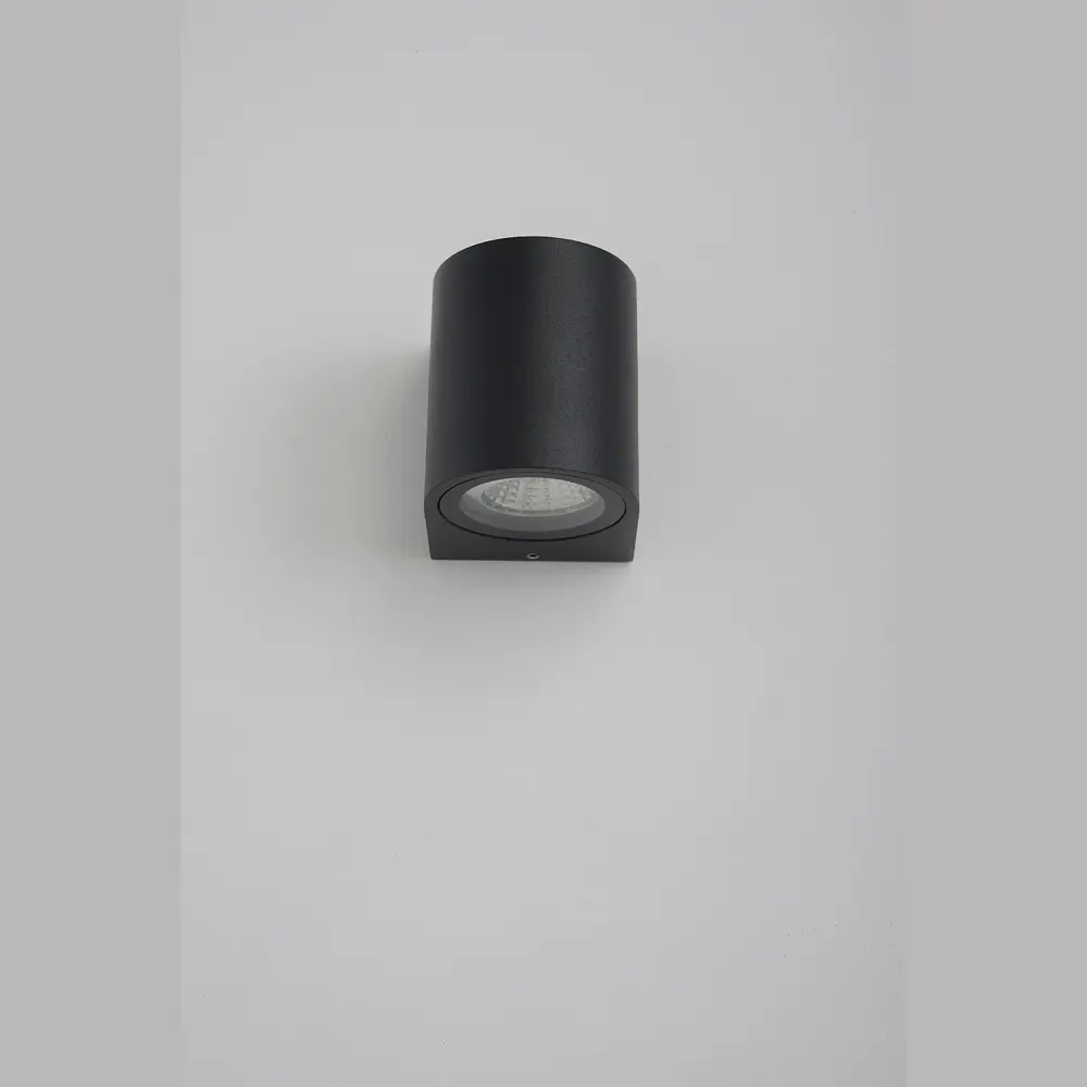 Фото 3 Настенный светильник светодиодный влагозащищенный Crystal Lux 303_1400 нейтральный белый свет цвет черный Фото 3 Настенный светильник светодиодный влагозащищенный Crystal Lux 303_1400 нейтральный белый свет цвет черный